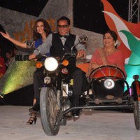 Dharmendra, Sonali and Kiron Kher at India s Got Talent launch pictures